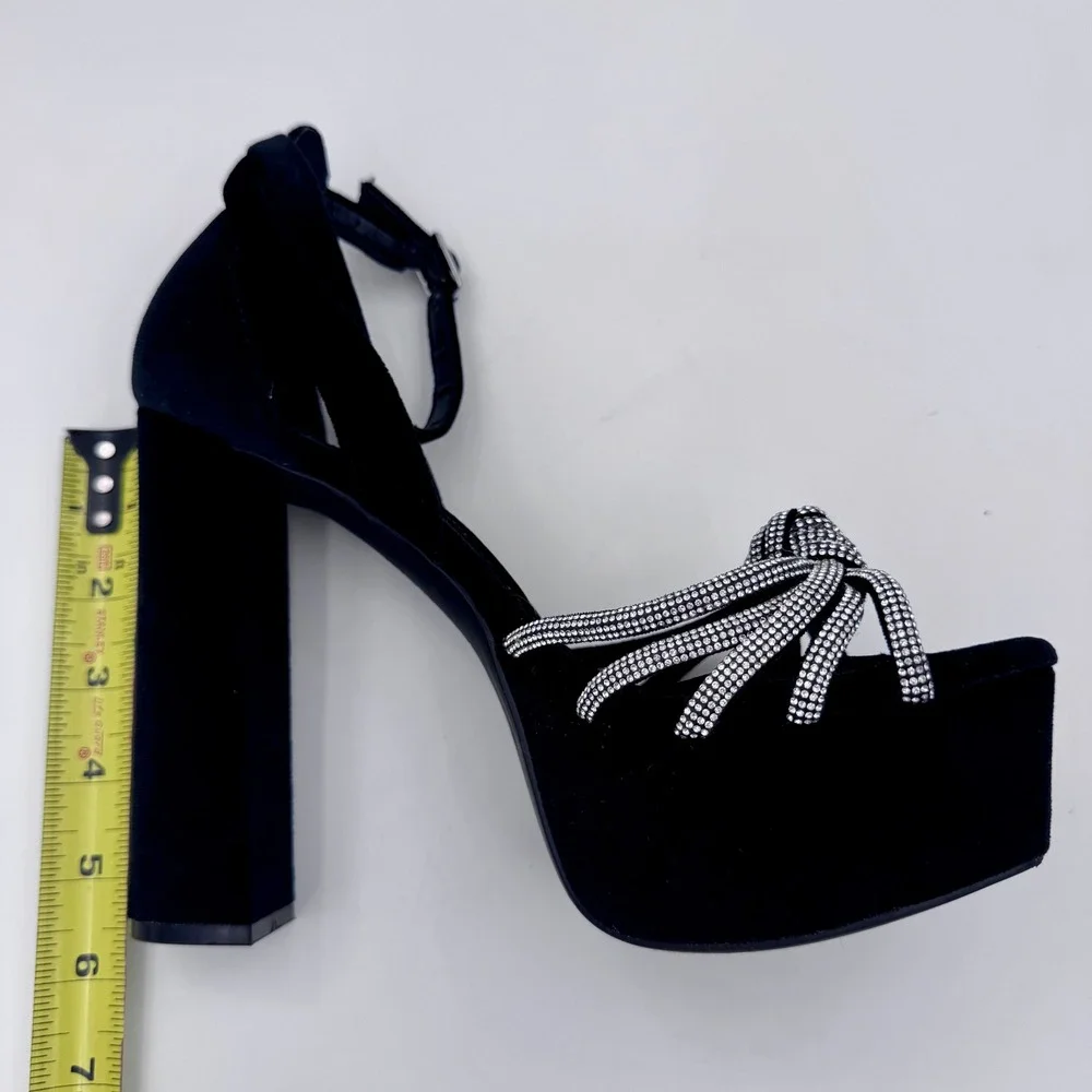 Gianni Bini 8M Black Velvet Rhinestone Bow Platform Block Heel Sandals